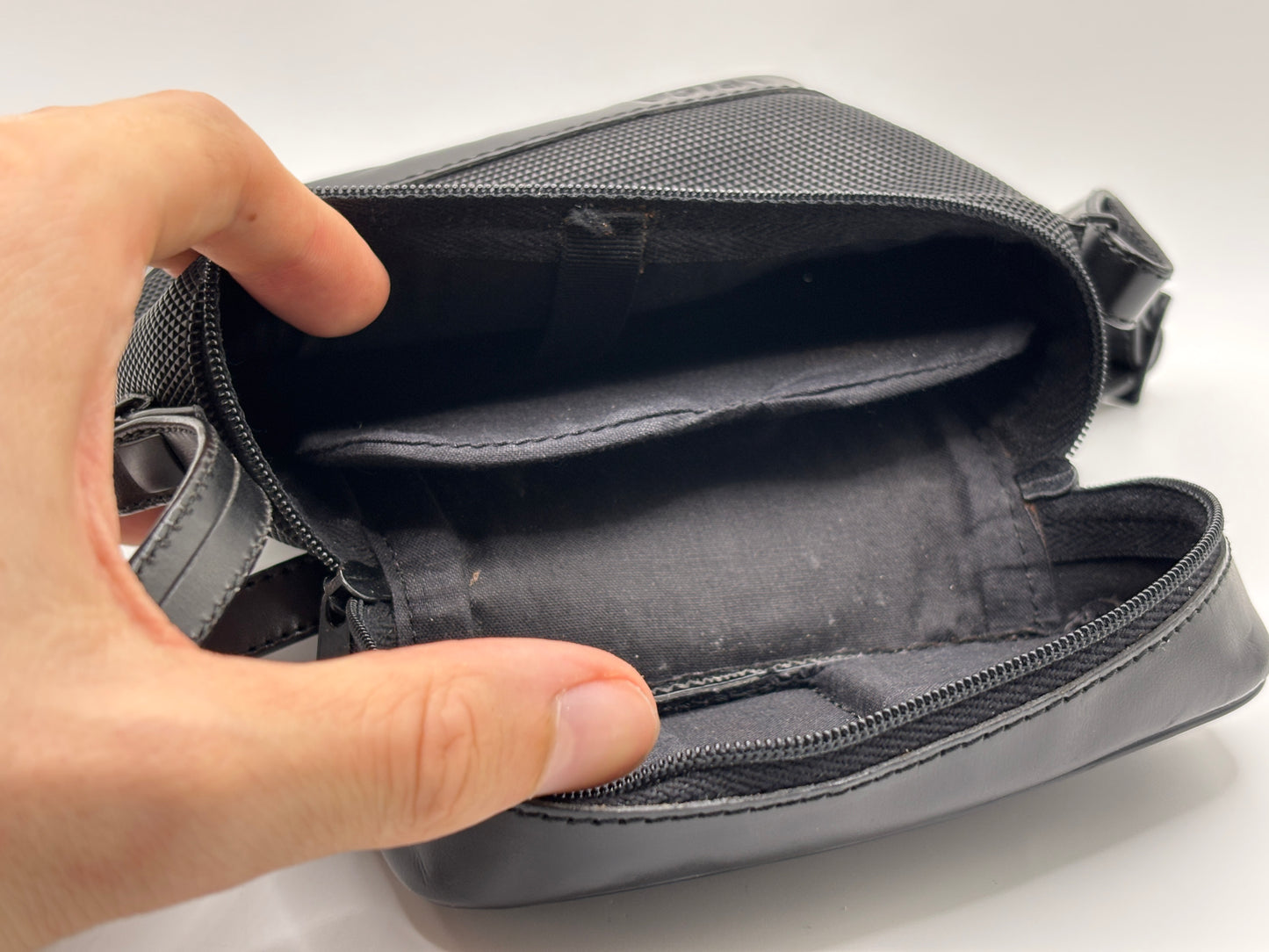 Leica Gürteltasche Kameratasche 13x6x12cm schwarz