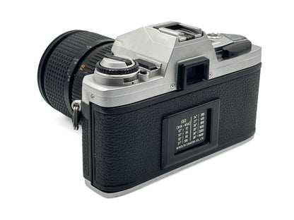 Minolta X-300 silber + Tokina 3.5-4.5/28-70mm