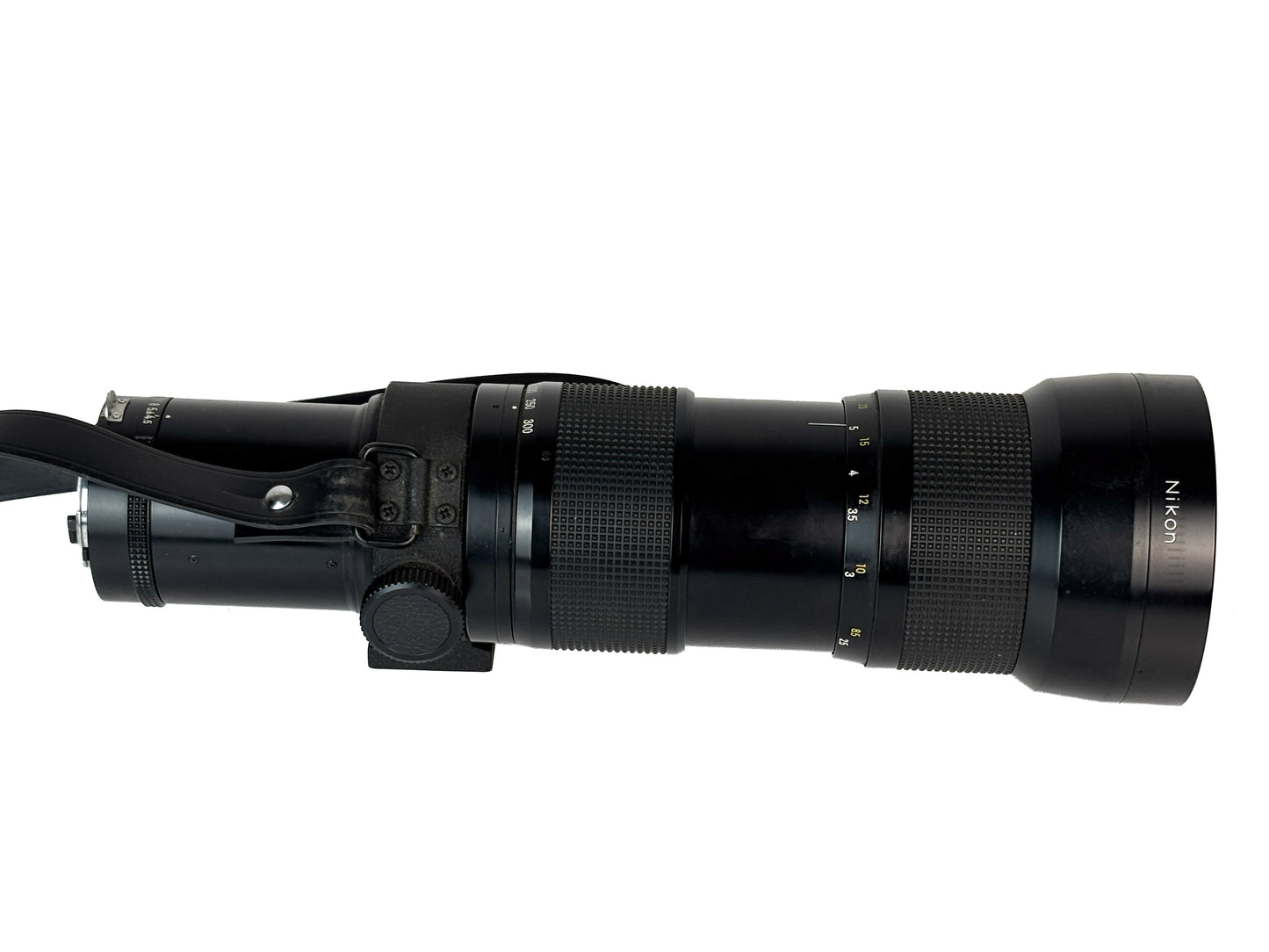 Nikon Nikkor Zoom 4,5/50-300mm Teleobjektiv mit Gegenlichtblende HK-5