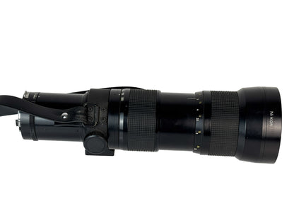 Nikon Nikkor Zoom 4,5/50-300mm Teleobjektiv mit Gegenlichtblende HK-5