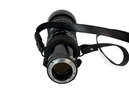Nikon Nikkor Zoom 4,5/50-300mm Teleobjektiv mit Gegenlichtblende HK-5