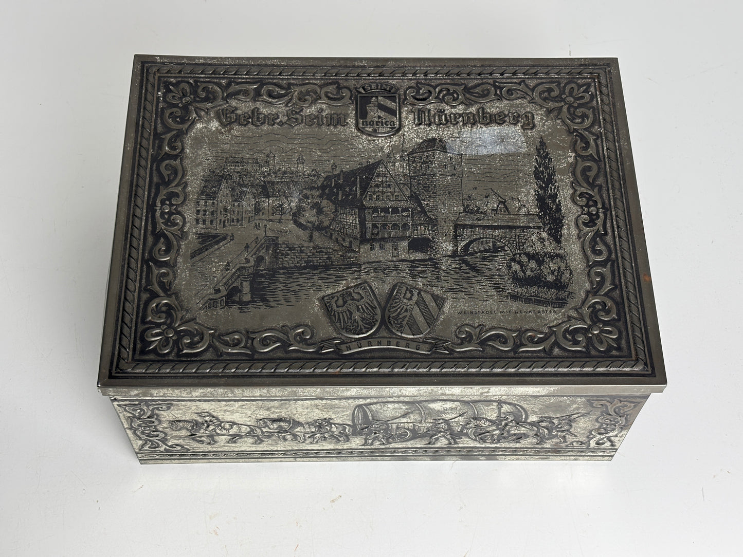 Antike Blechdose Nürnberg 32x24x13cm