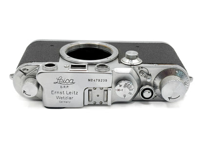 Leica IIIc Sharkskin 2nd Version, silver body