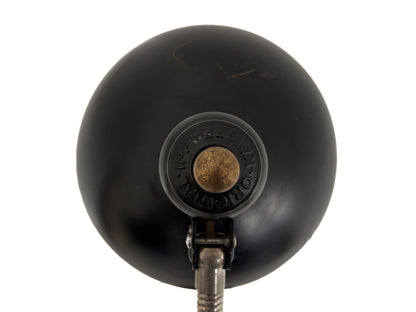 Kaiser Idell Tischlampe mit Schwanenhals