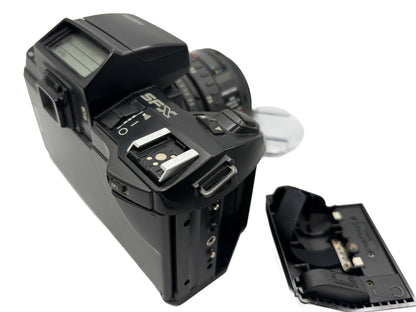 Pentax SFX + SMC Pentax-F 1:3.5-4.5/35-70mm